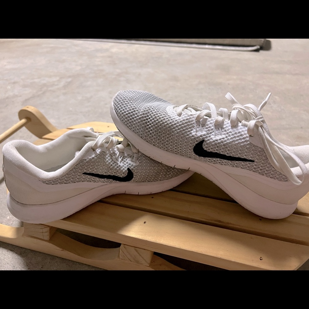 Nike flex trainers